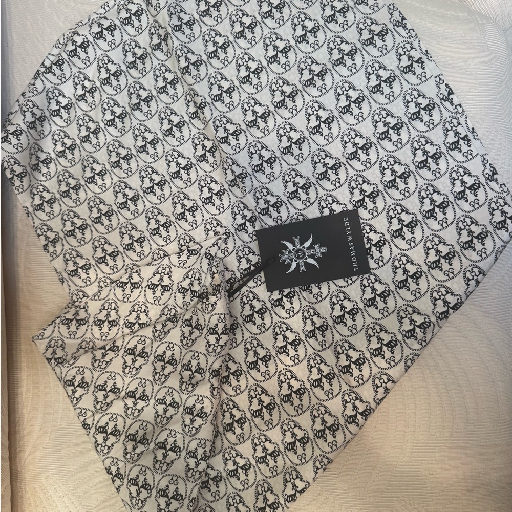 Thomas Wylde White/Black Silk Skull Head Scarf NWT!